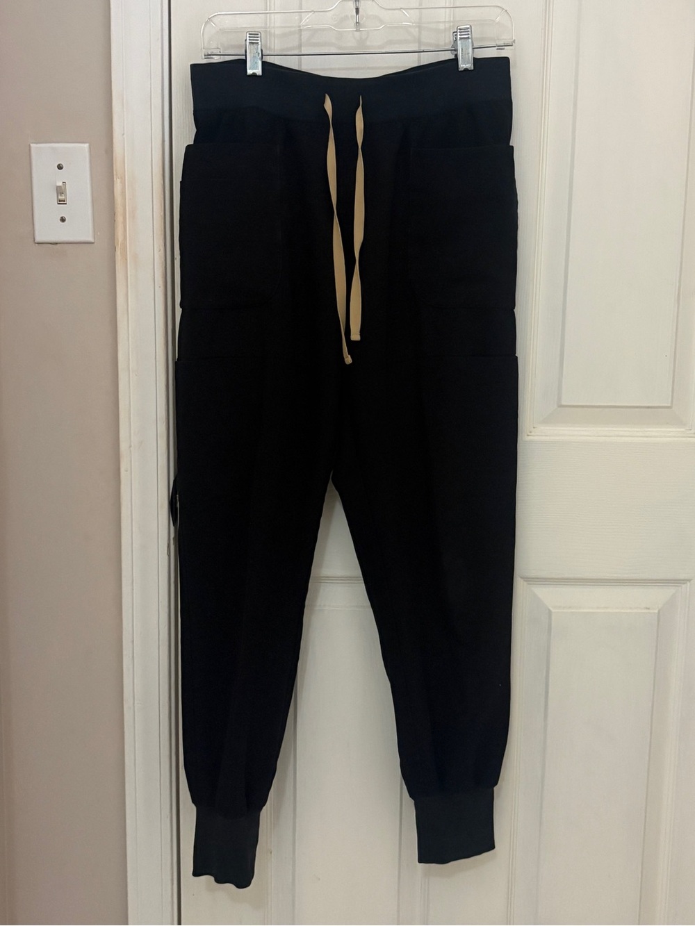 FIGS Cargo Style Jogger Scrub Pants In Black